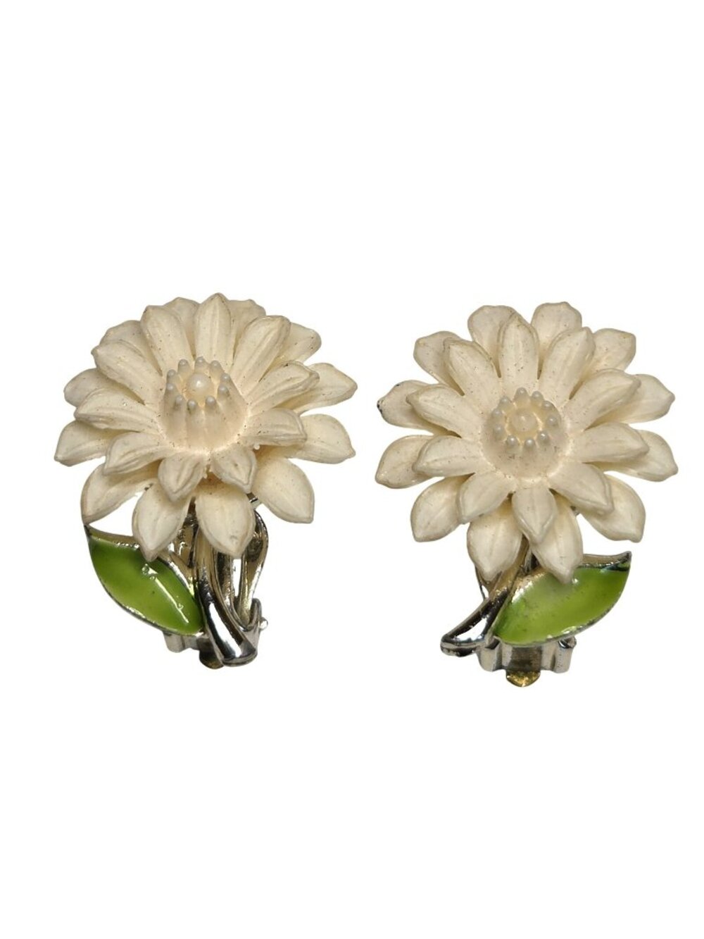 Vintage Daisy Flower Clip On Earrings